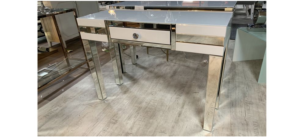 Dressing store table clearance