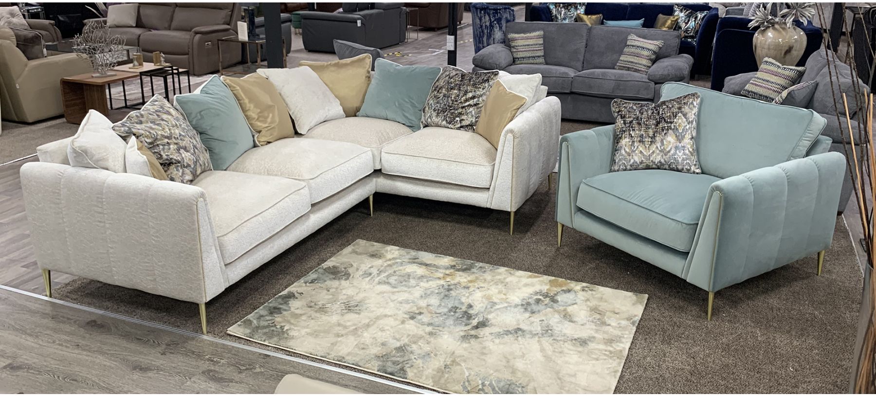 Buoyant top sofa clearance