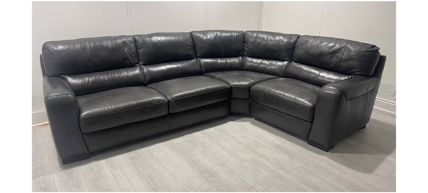 Lucca Black Rhf Leather Corner Sofa